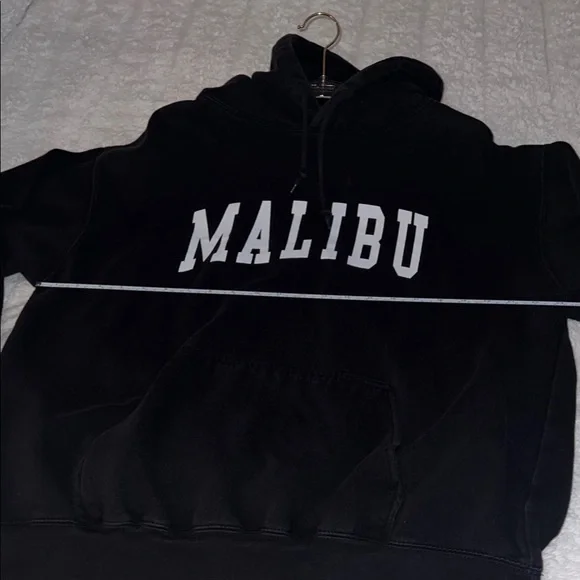 Brandy Melville Malibu Hoodie Sweatshirt - Picture 3 of 4